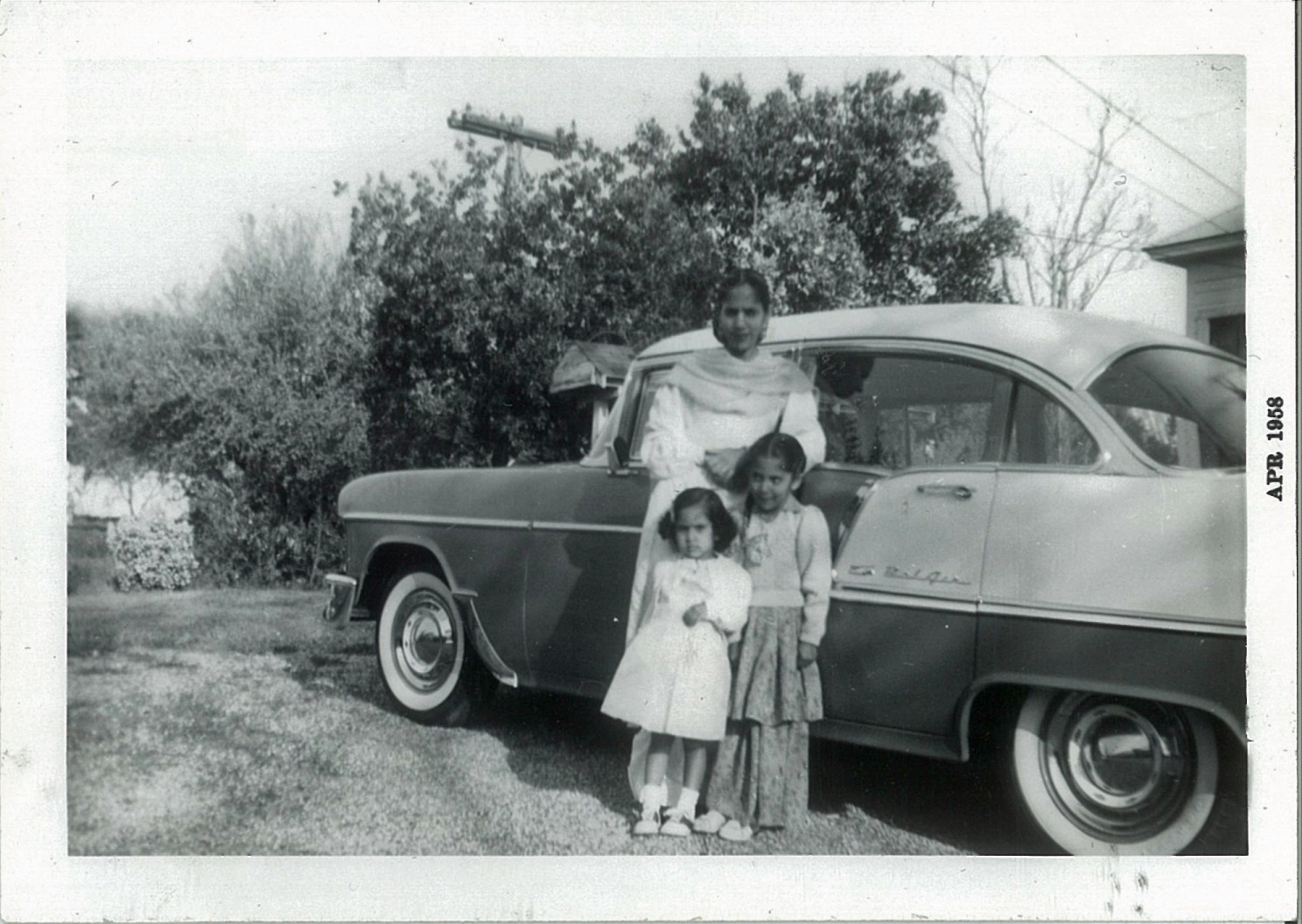 Surjit Kaur Tumber with Children, Winship Road, Yuba City, 1958