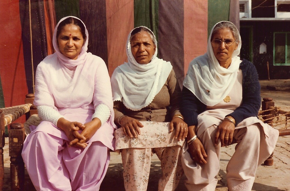 Amar Kaur (Right) with Two Women. Courtesy of the Everest Family.