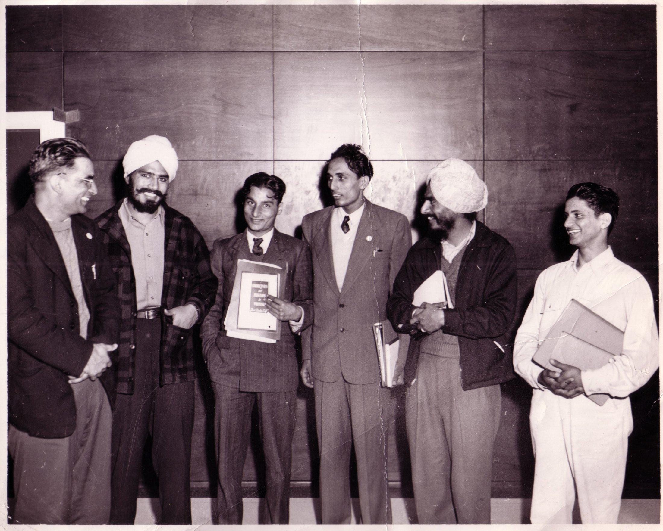 dr johl with sikh student YC college 1948