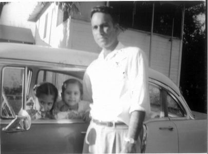 Mehar Singh Tumber with Children, Yuba City, 1958