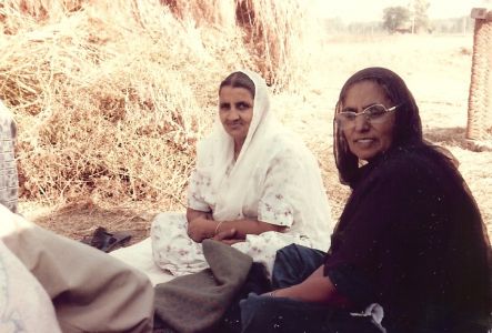 Amar Kaur (Right), India. Courtesy of the Everest Family.